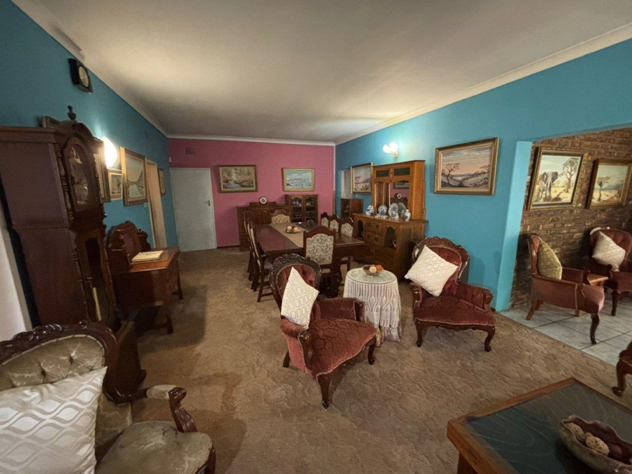 5 Bedroom Property for Sale in Parys Free State